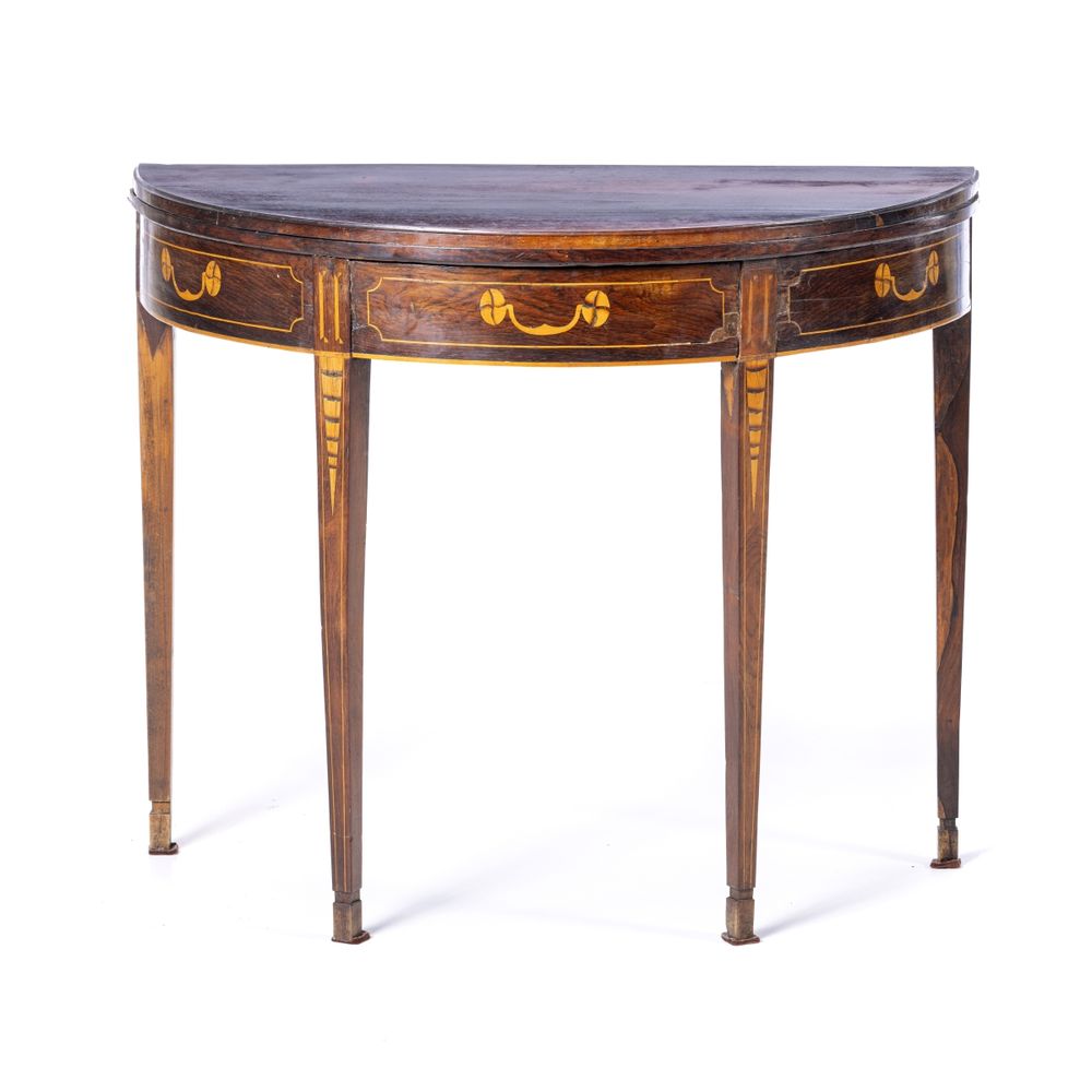 Mesa de chá D. Maria em pau-santo - Século XIX