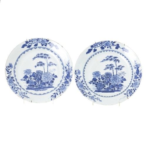 Porcelana oriental - Par de pratos de grandes dimensões - Companhia da
