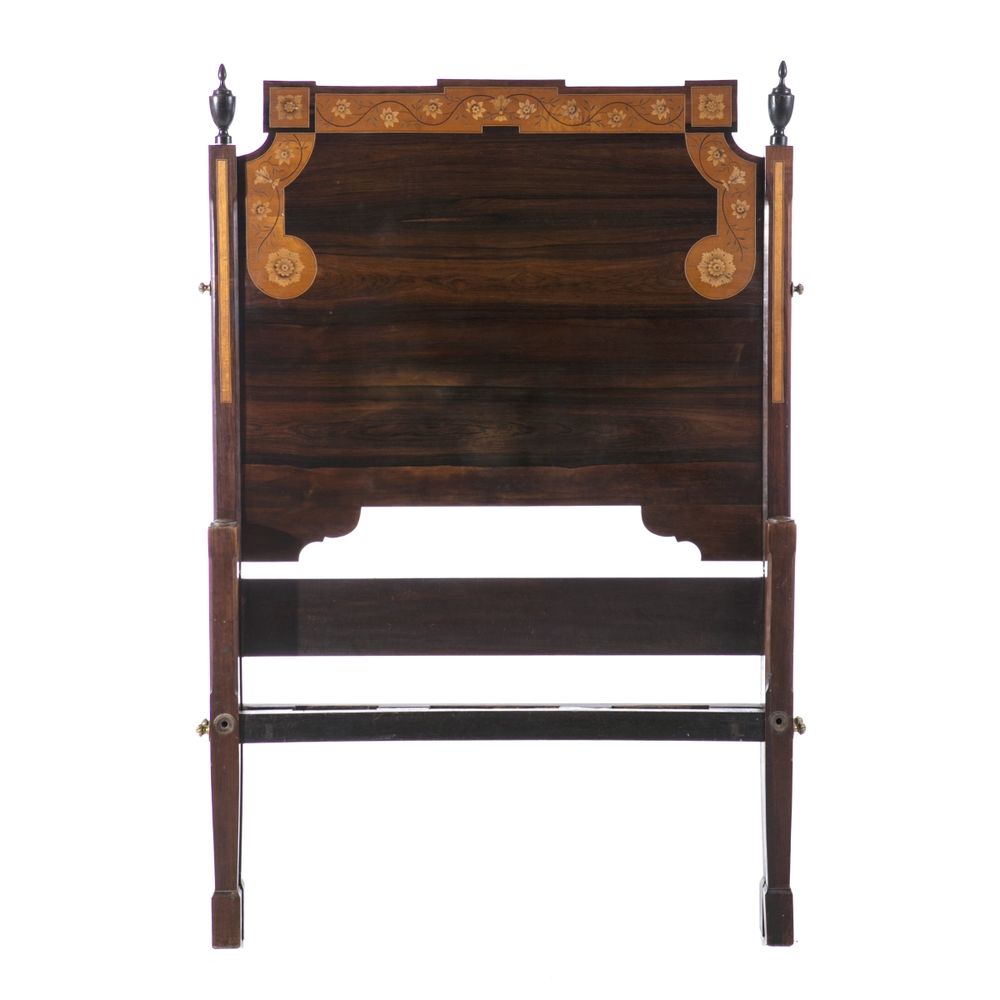Cama D. Maria em pau-santo