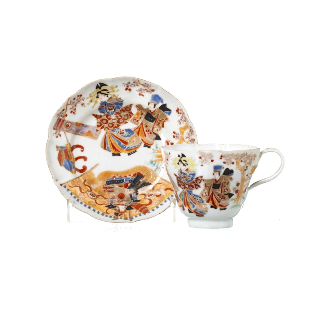 Porcelana oriental - Chávena com pires