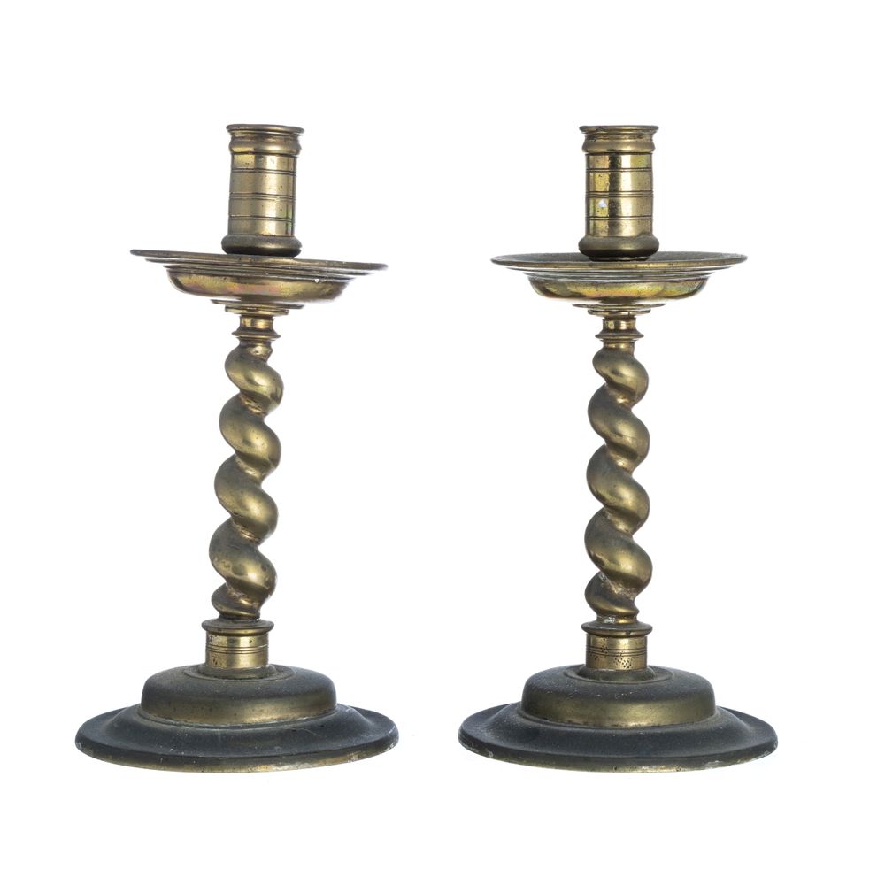 Par de tocheiros em bronze dourado - Século XVII
