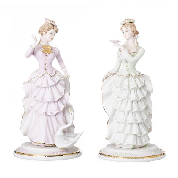 Duas figuras femininas - assinadas Vittorio Sabadin