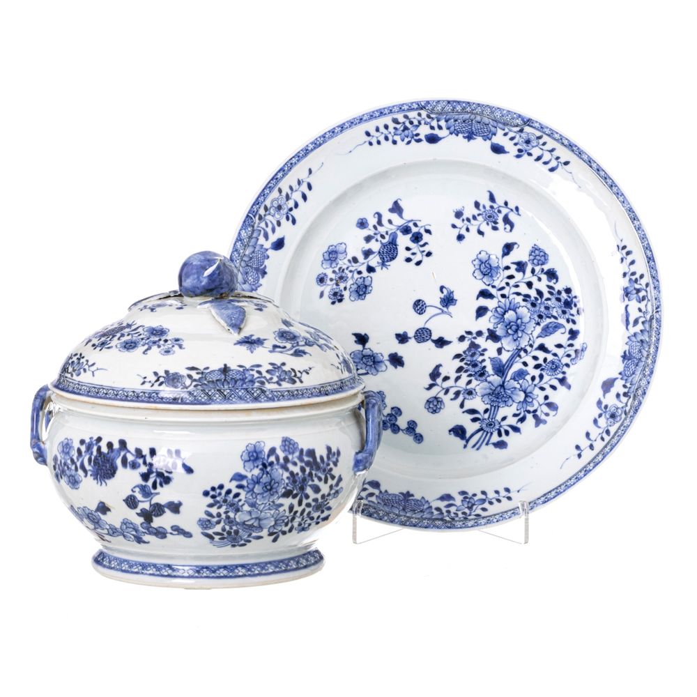 Porcelana oriental - Terrina e prato redondo - Companhia das Índias