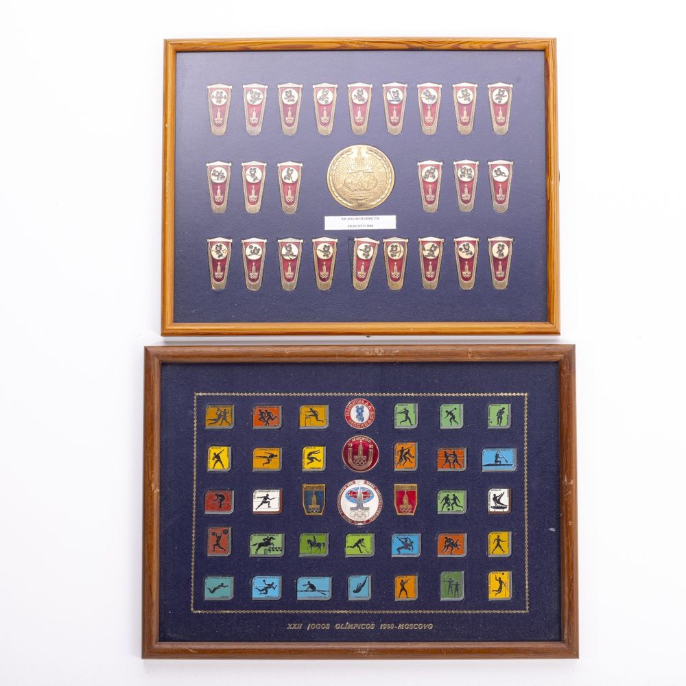 Colecionismo desportivo - Colecção de pins emblemas e crachás - 60