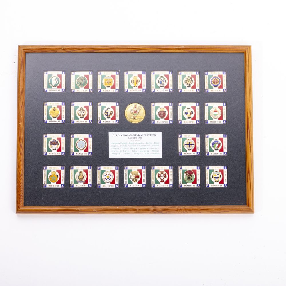 Colecionismo desportivo - Colecção de emblemas - 25