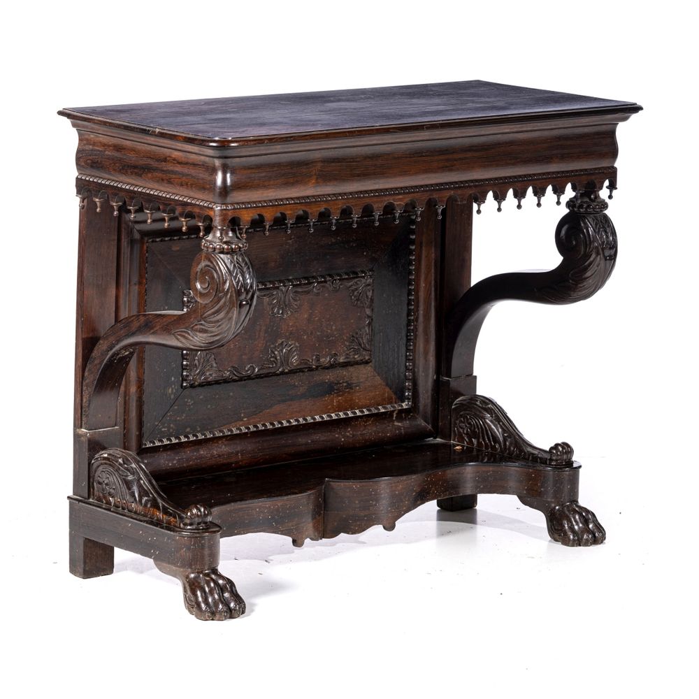Consola em pau-santo - Século XIX