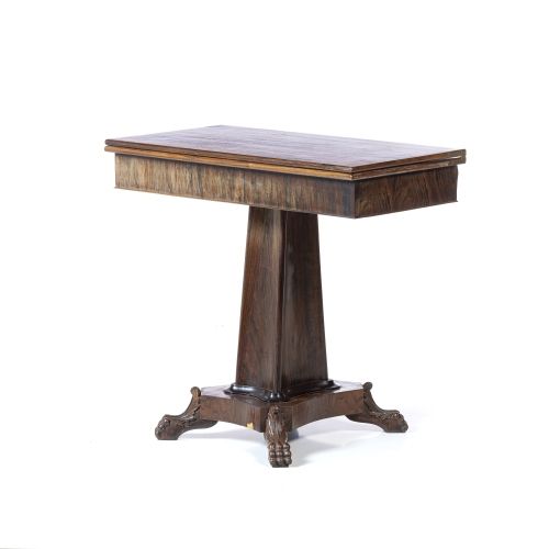 Mesa de chá em pau-santo - Século XIX