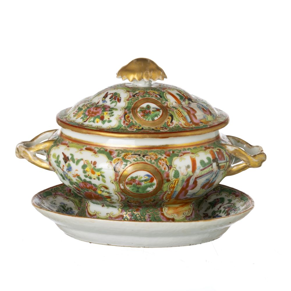 Porcelana oriental - Pequena terrina com travessa
