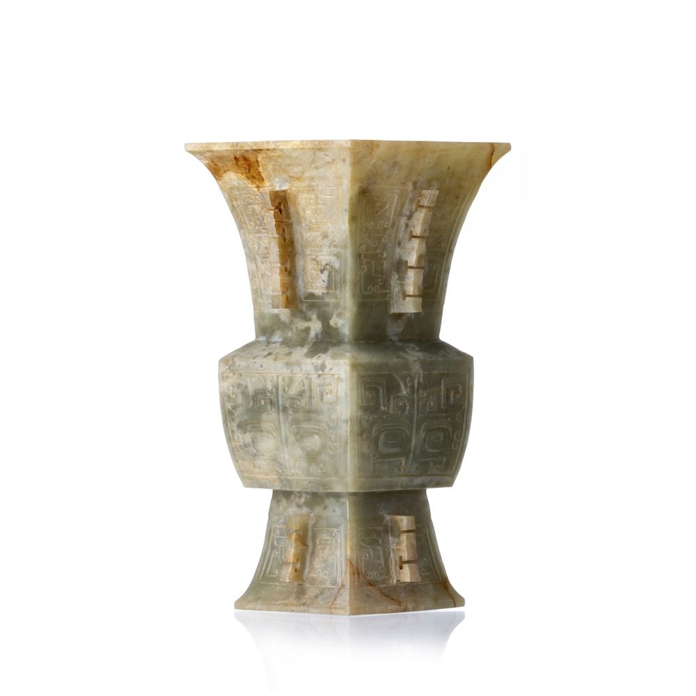 Escultura Oriental - Jarra 'arcaica' em jade