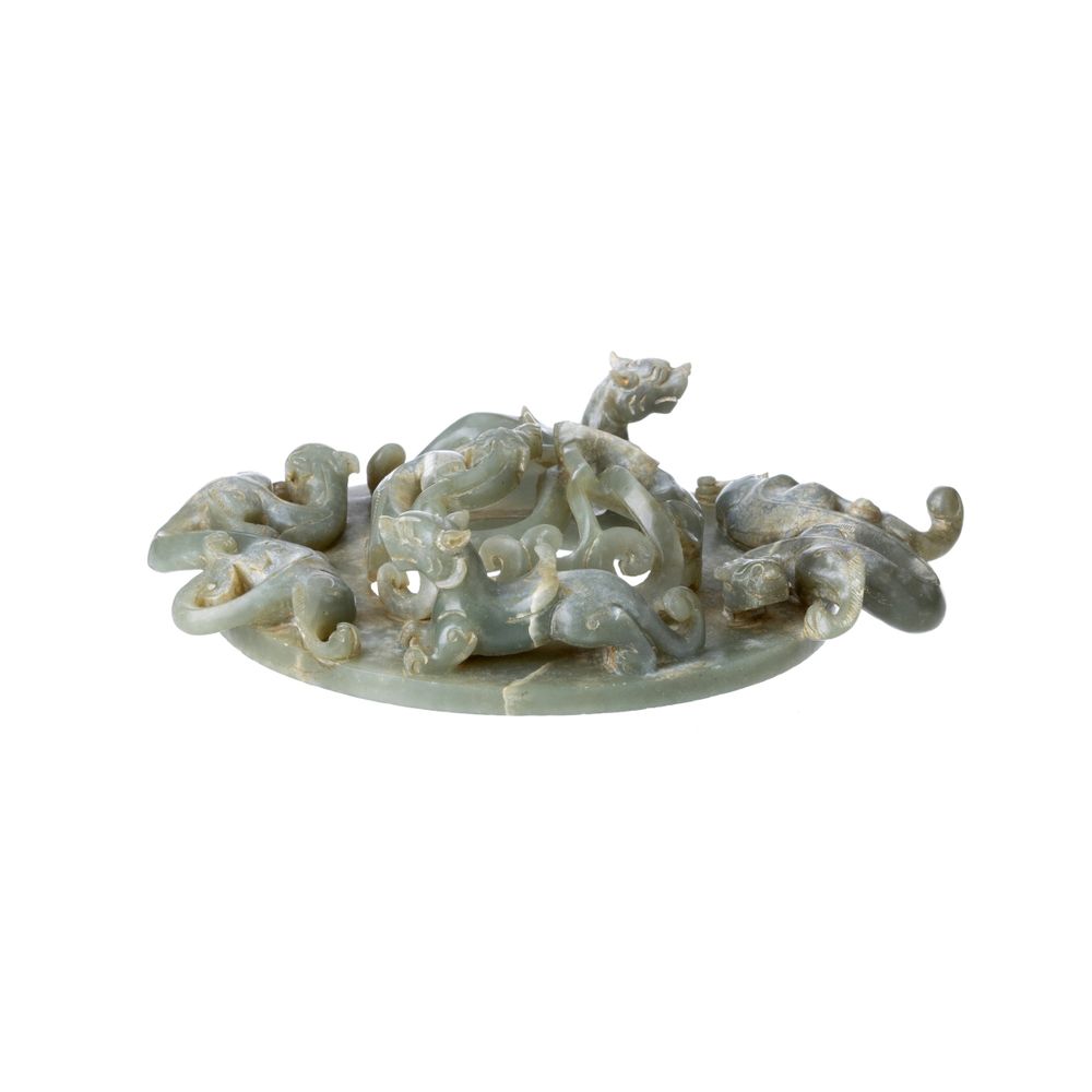 Escultura Oriental - Disco 'Qilins'; em jade - Período Minguo