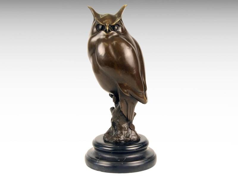 Escultura de bronze - Coruja; símbolo de sabedoria