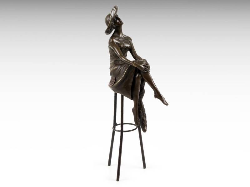 Escultura de bronze - Mulher 4