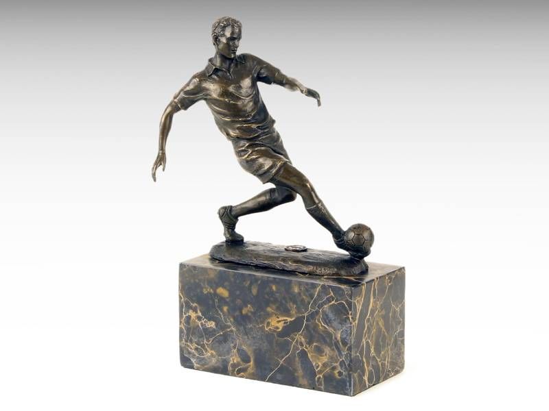 Escultura de bronze - Jogador de futebol
