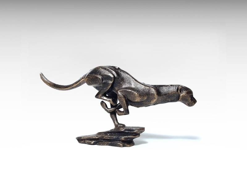 Escultura de ferro fundido - Cougar a correr