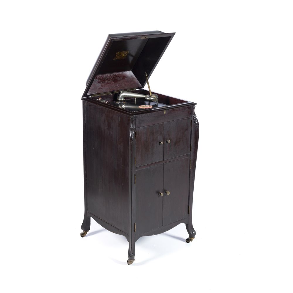 Moveis - Móvel arte nova com grafonola