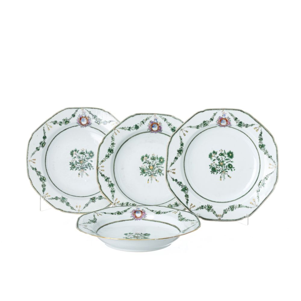 Porcelana chinesa - 4 Pratos brasonados - Século XVIII