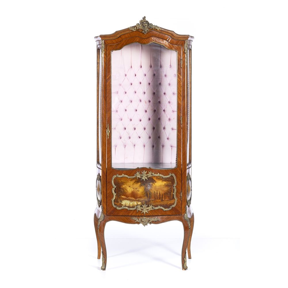 Móveis - Vitrine estilo Luis XV